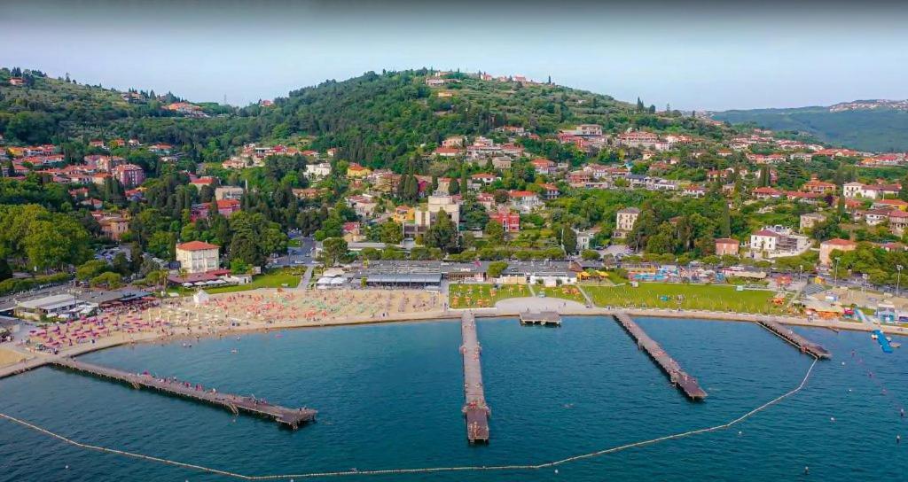 Apartma Jadran *