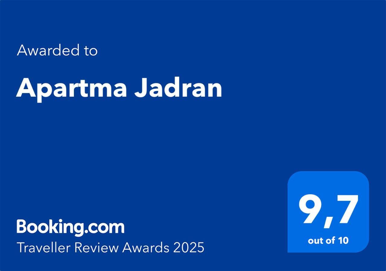 Apartma Jadran *
